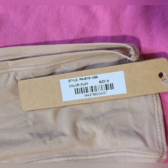 SKIMS Fits Everybody Cheeky Brief - Picture 4 of 6